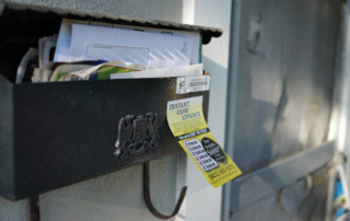 mailbox sticky note advertisement